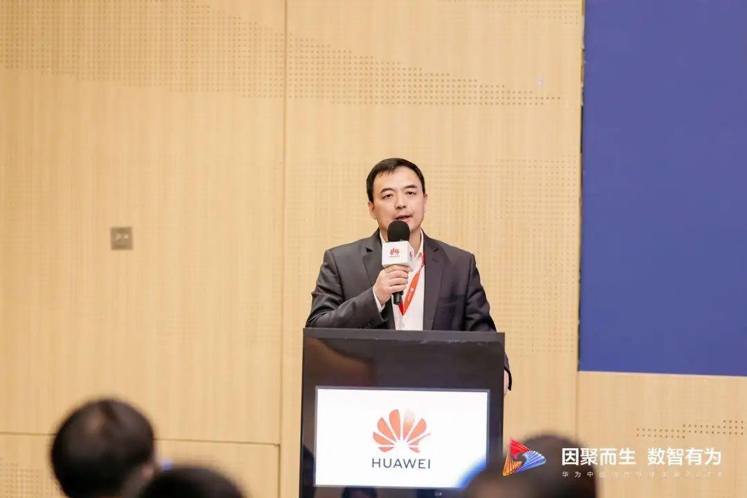 2024华为最新款手机,华为最新款手机，探索科技与未来的交汇点（XXXX年视角）