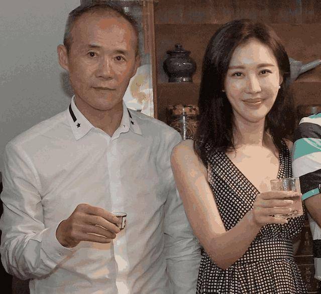 田朴珺和王石最新消息,田朴珺与王石最新消息，事业与爱情双丰收