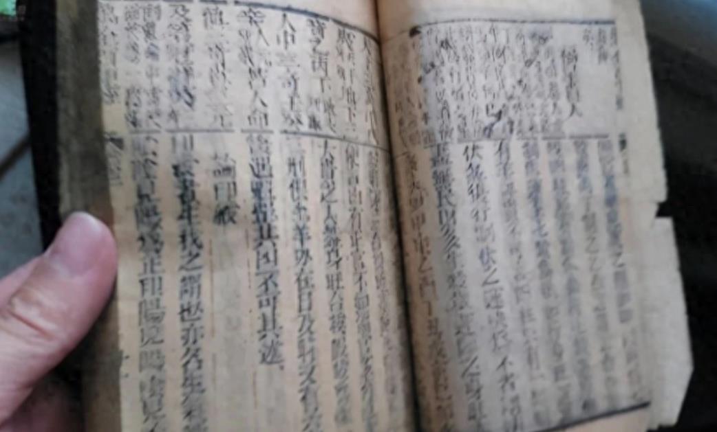 刘伯温三期必中一期的内容,刘伯温三期必中一期，策略与智慧的完美结合