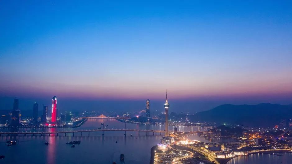 2025年澳门今晚开特马,澳门今晚开特马，探索未来的繁荣与机遇（2025年视角）